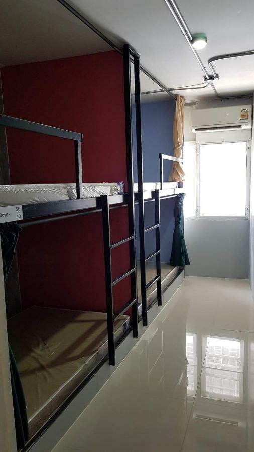 Yellow Flower Hostel Чианг Рай Екстериор снимка